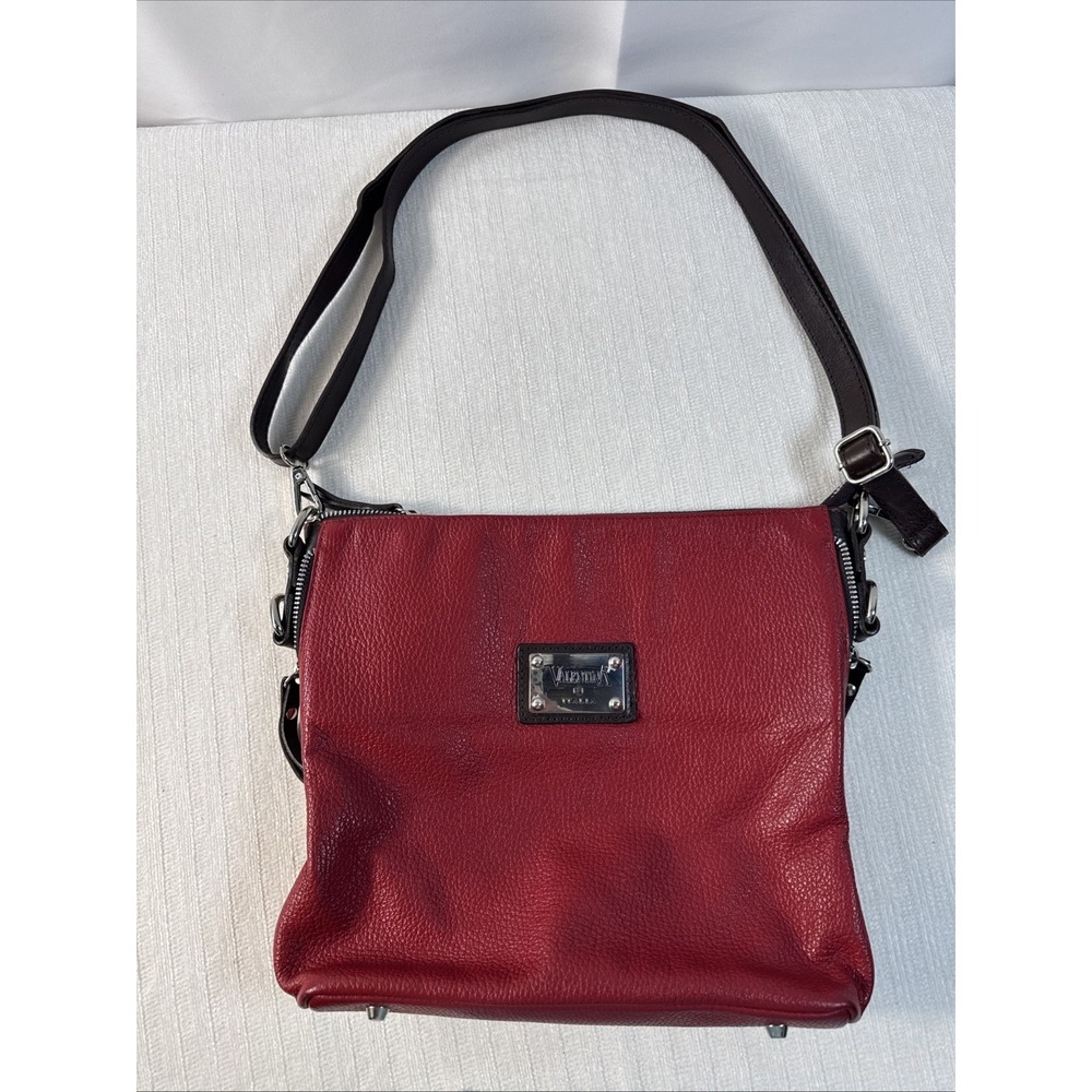 Valentina Handbag Crossbody Silver Zipper Pebbled Leather Italy Adjustable Strap